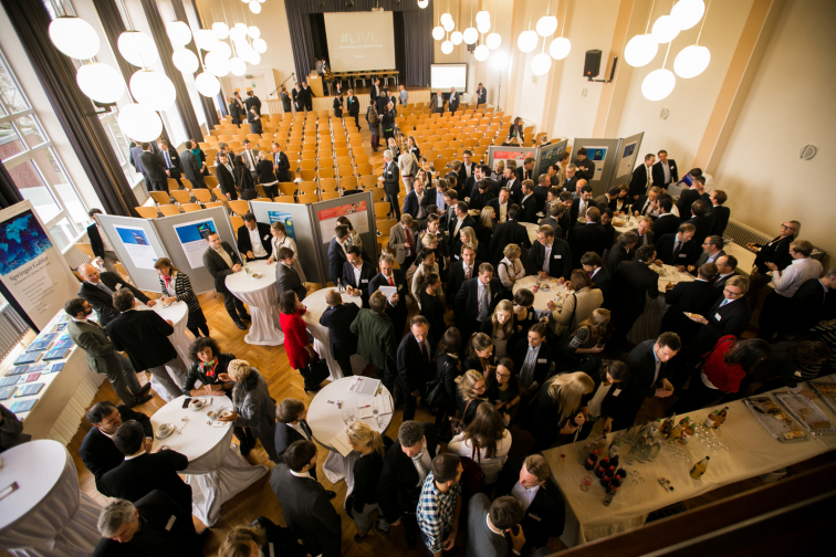 Zuruck In Die Zukunft 25 Jahre Marketing Alumni Munster E V